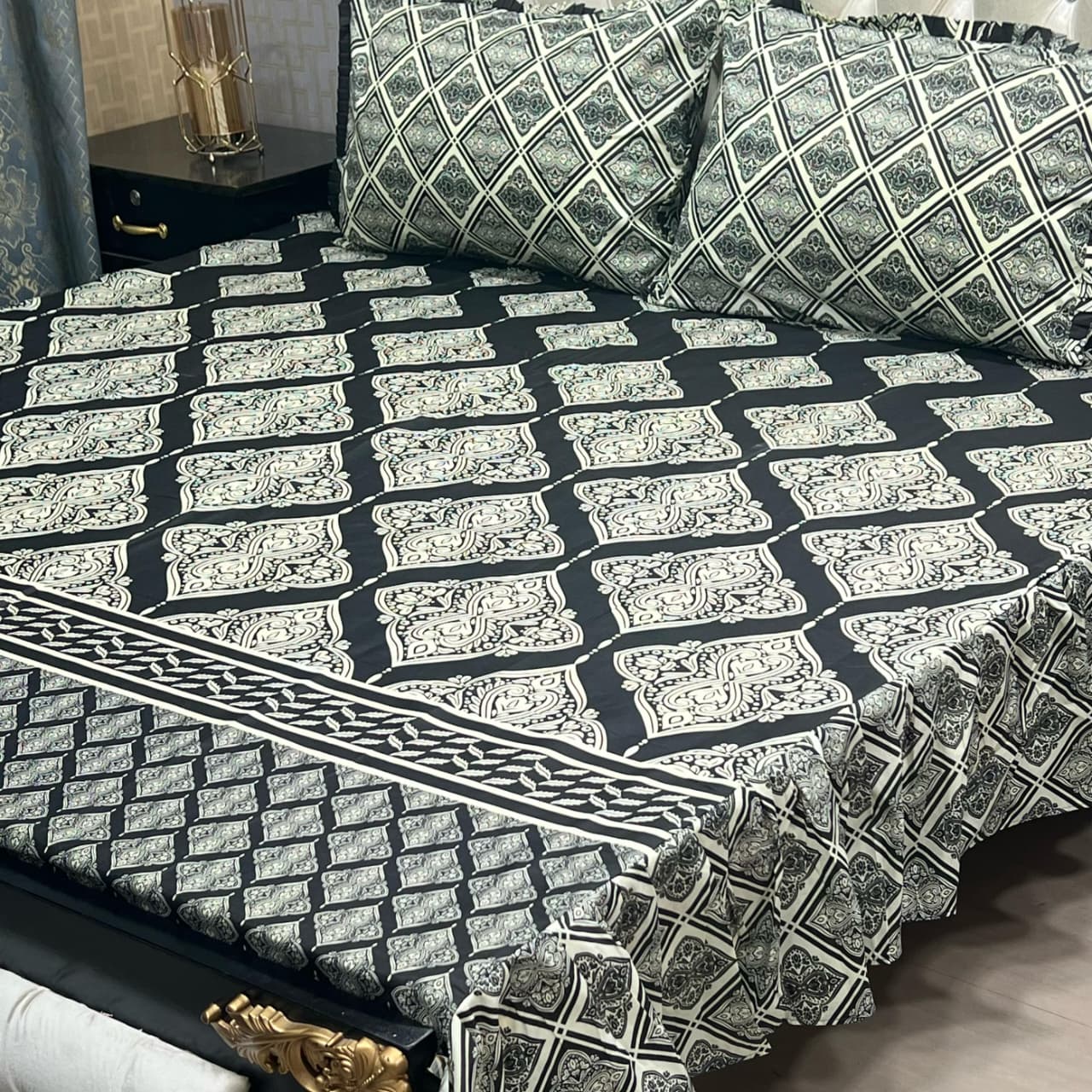 2-Sided Frill Bedsheet Set