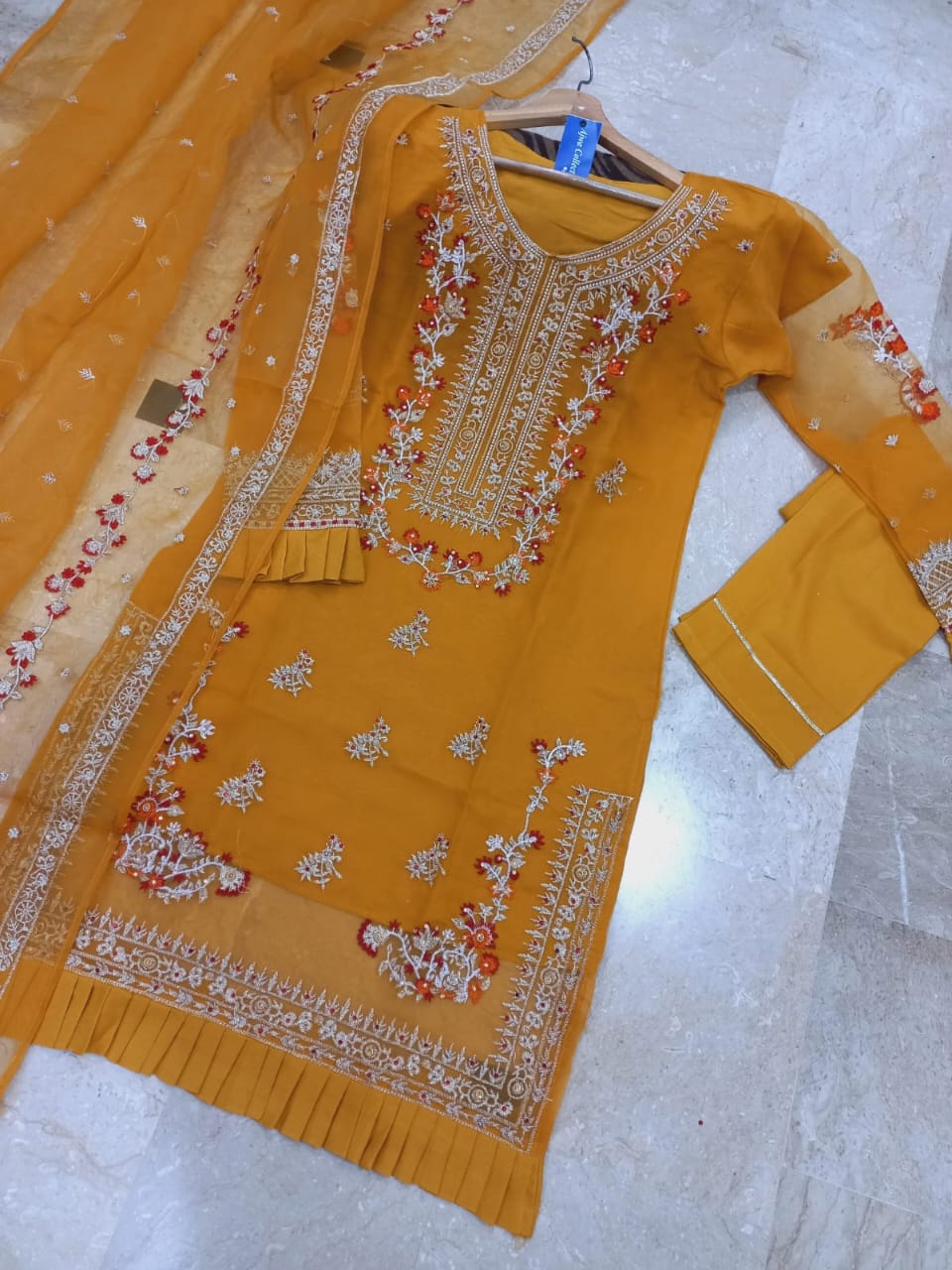 3Pcs Embroidered Handwork Suit