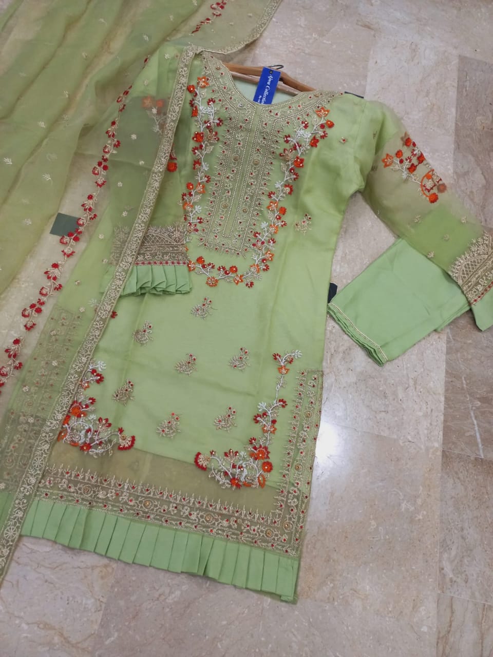 3Pcs Embroidered Handwork Suit