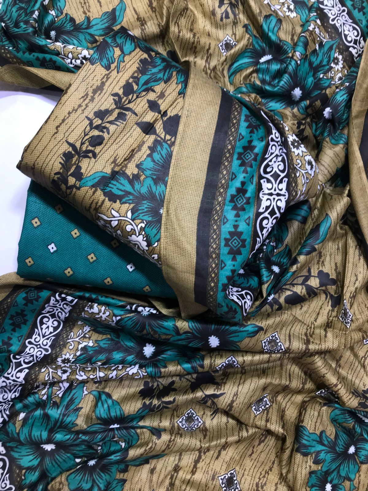 3 Piece Lawn Suit