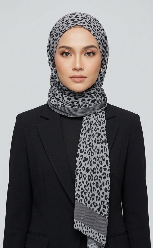 Crinkle Leopard Scarf
