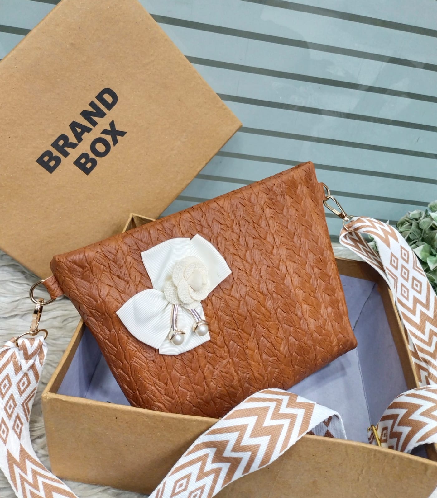 Hand Clutch-Crossbody