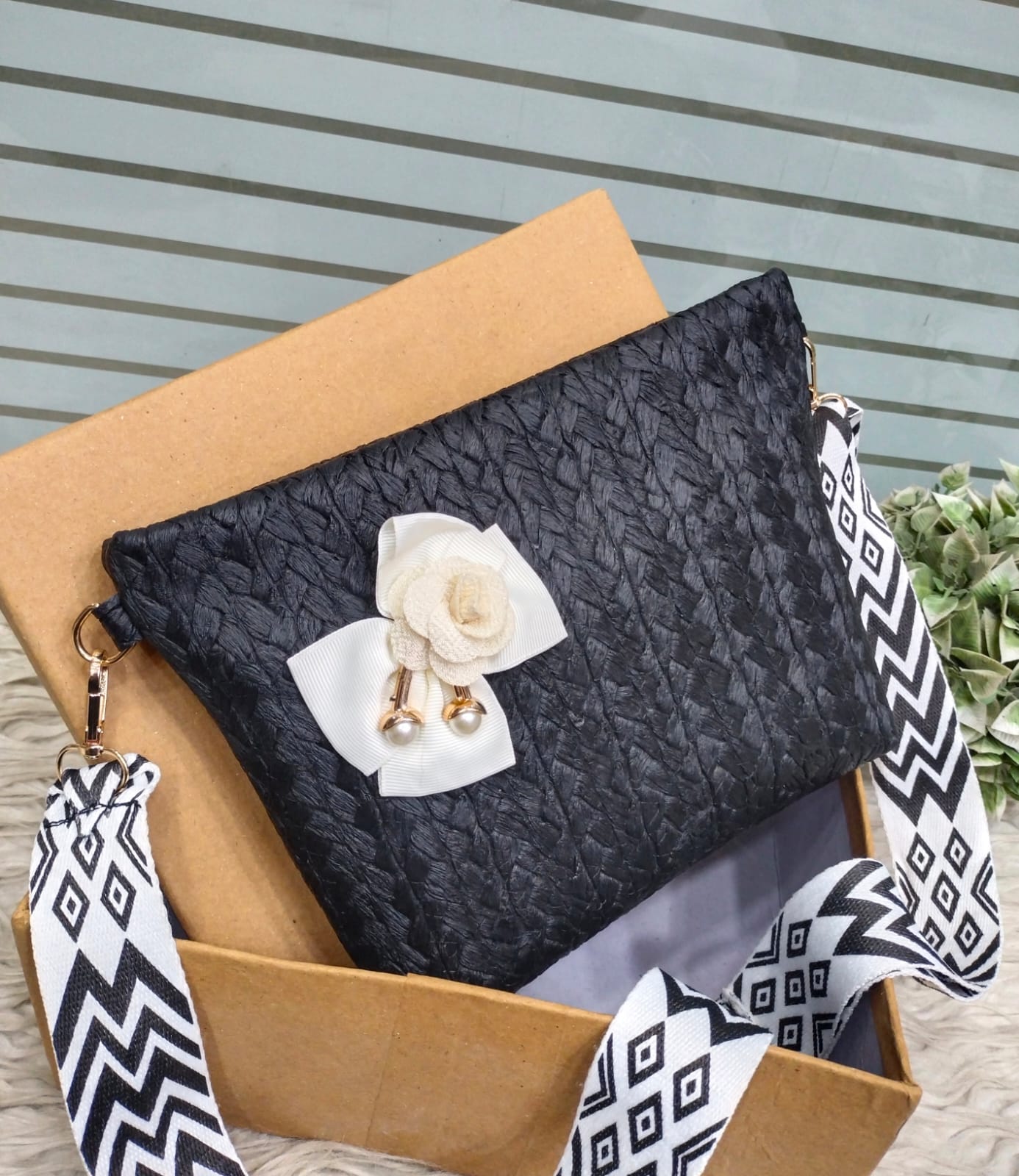 Hand Clutch-Crossbody