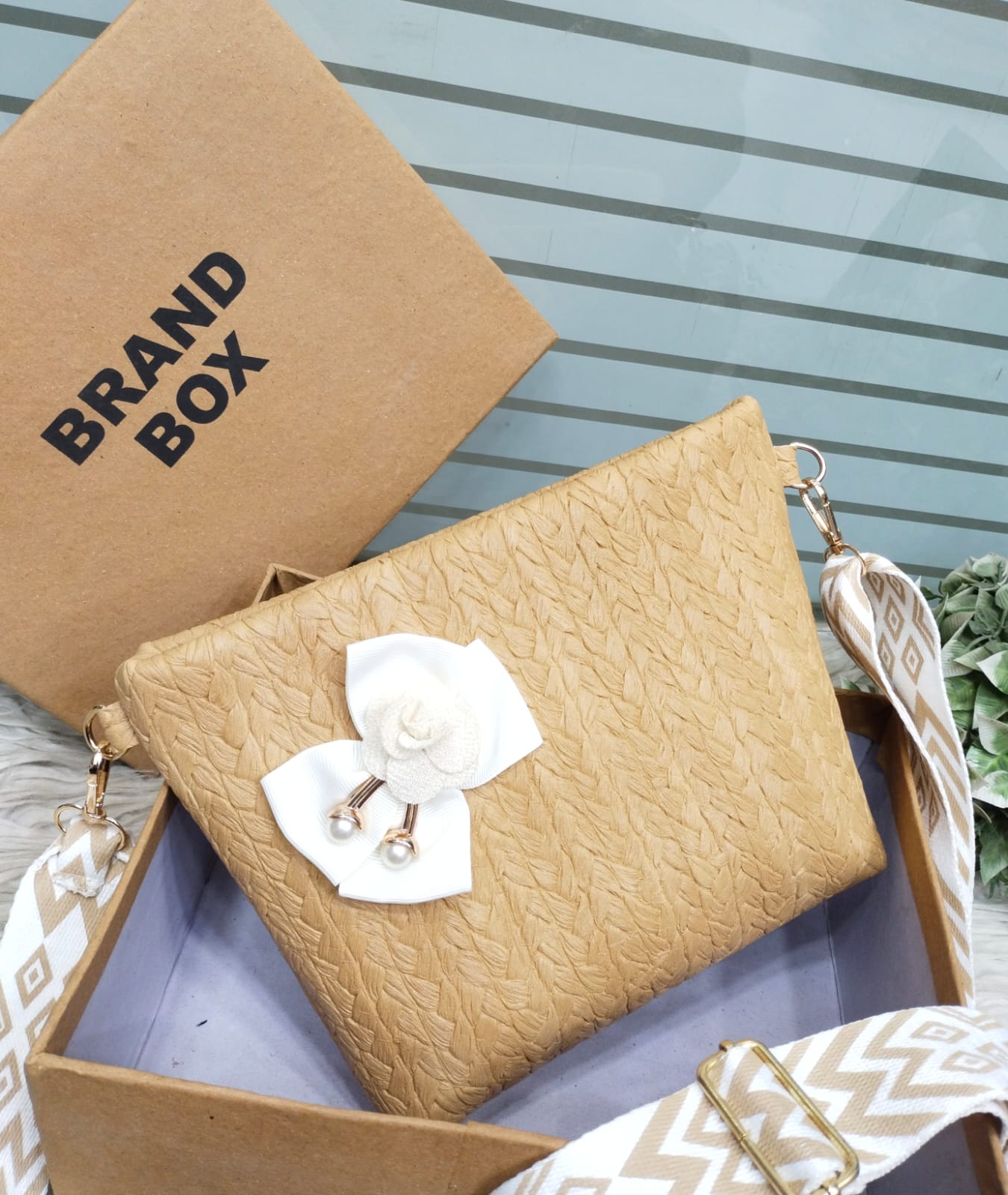 Hand Clutch-Crossbody