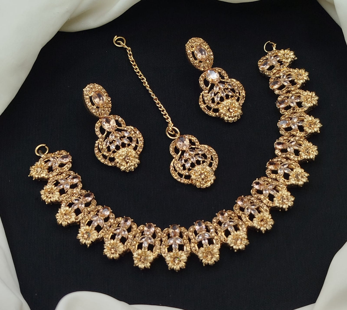 Stylish Necklace Set