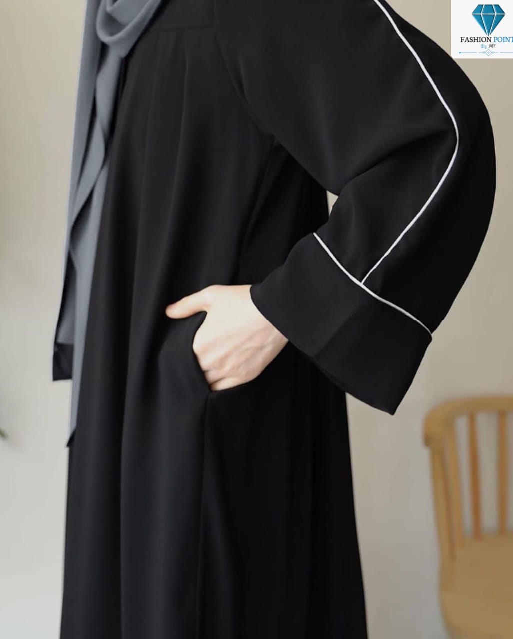 Front Platted Zip Abaya