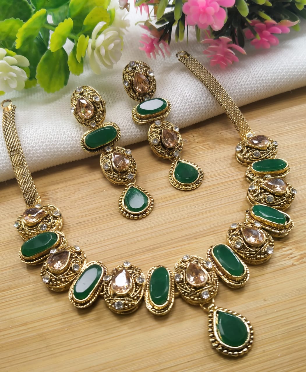 Choker Necklace
