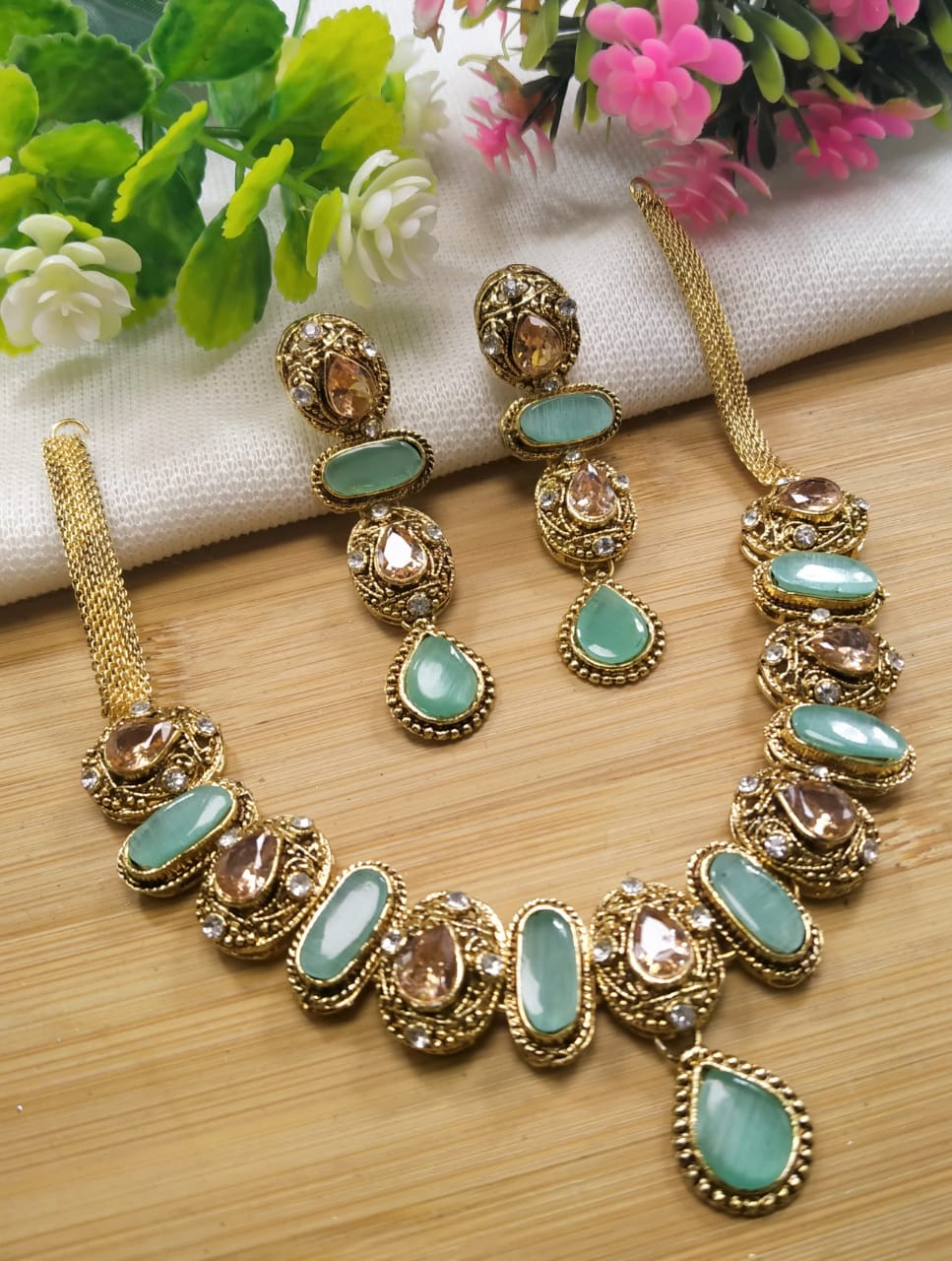 Choker Necklace