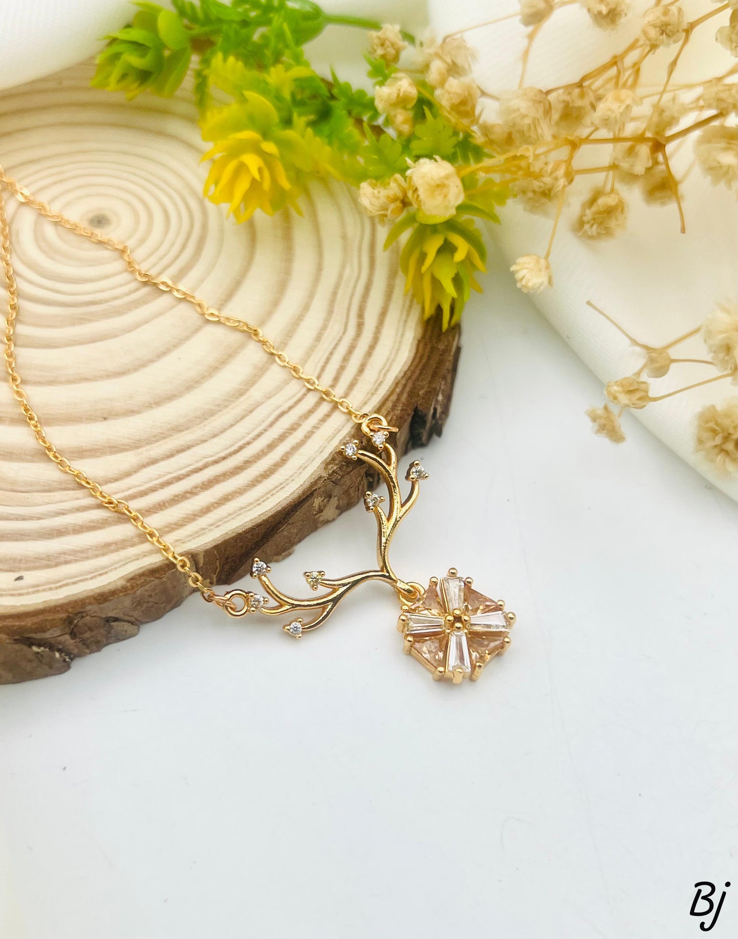 Zircon Pendant