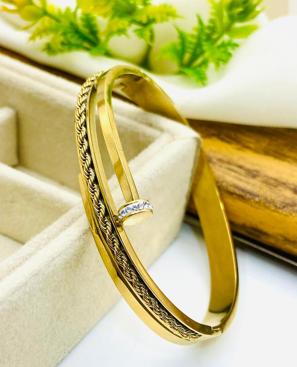 Zircon Stones Handcuff
