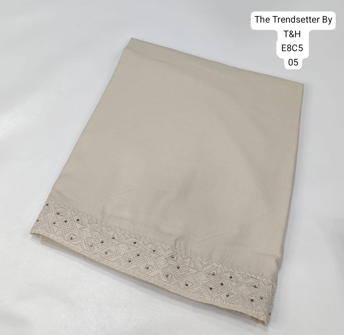 EMBROIDERY CHADDAR