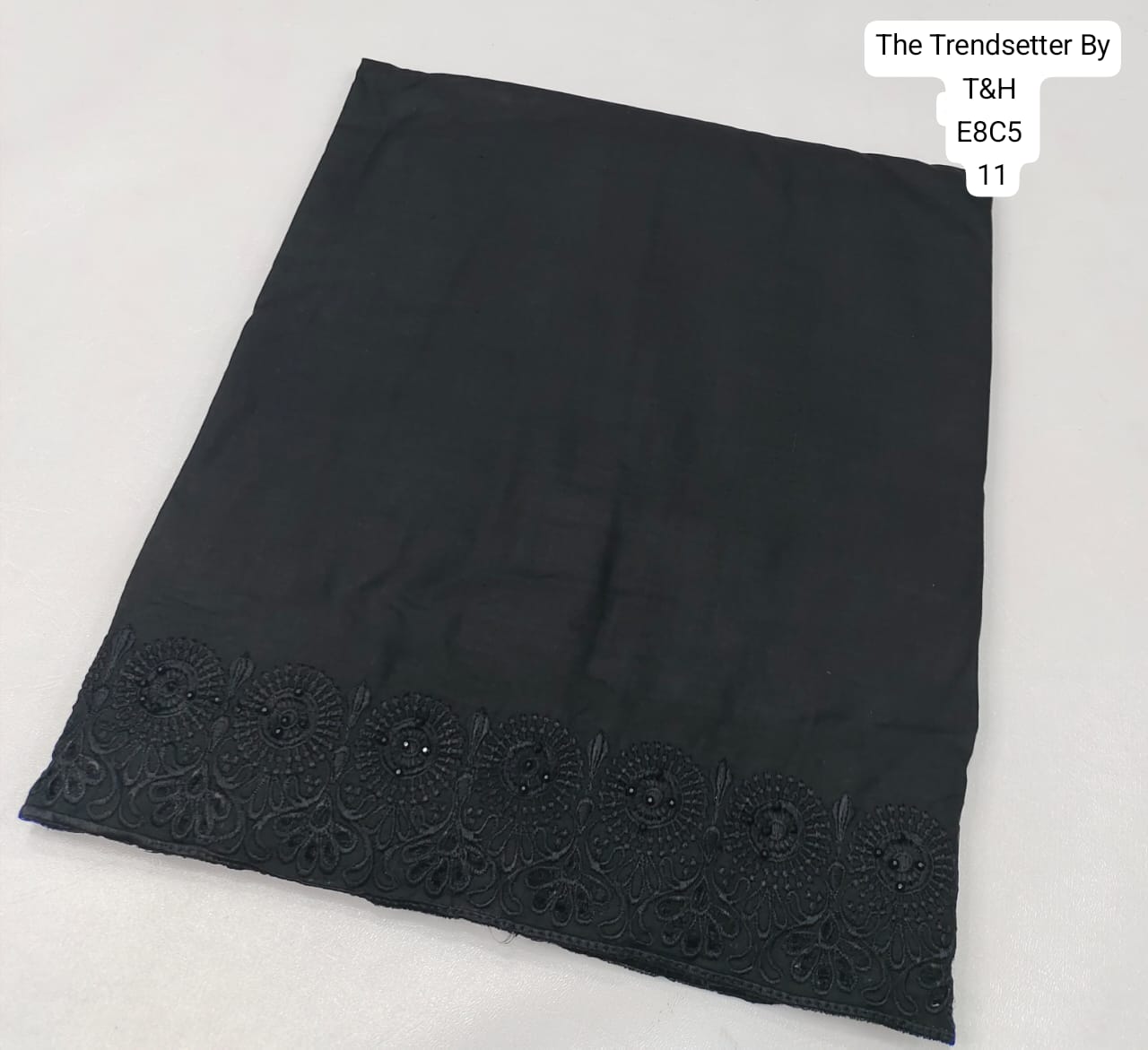 EMBROIDERY CHADDAR