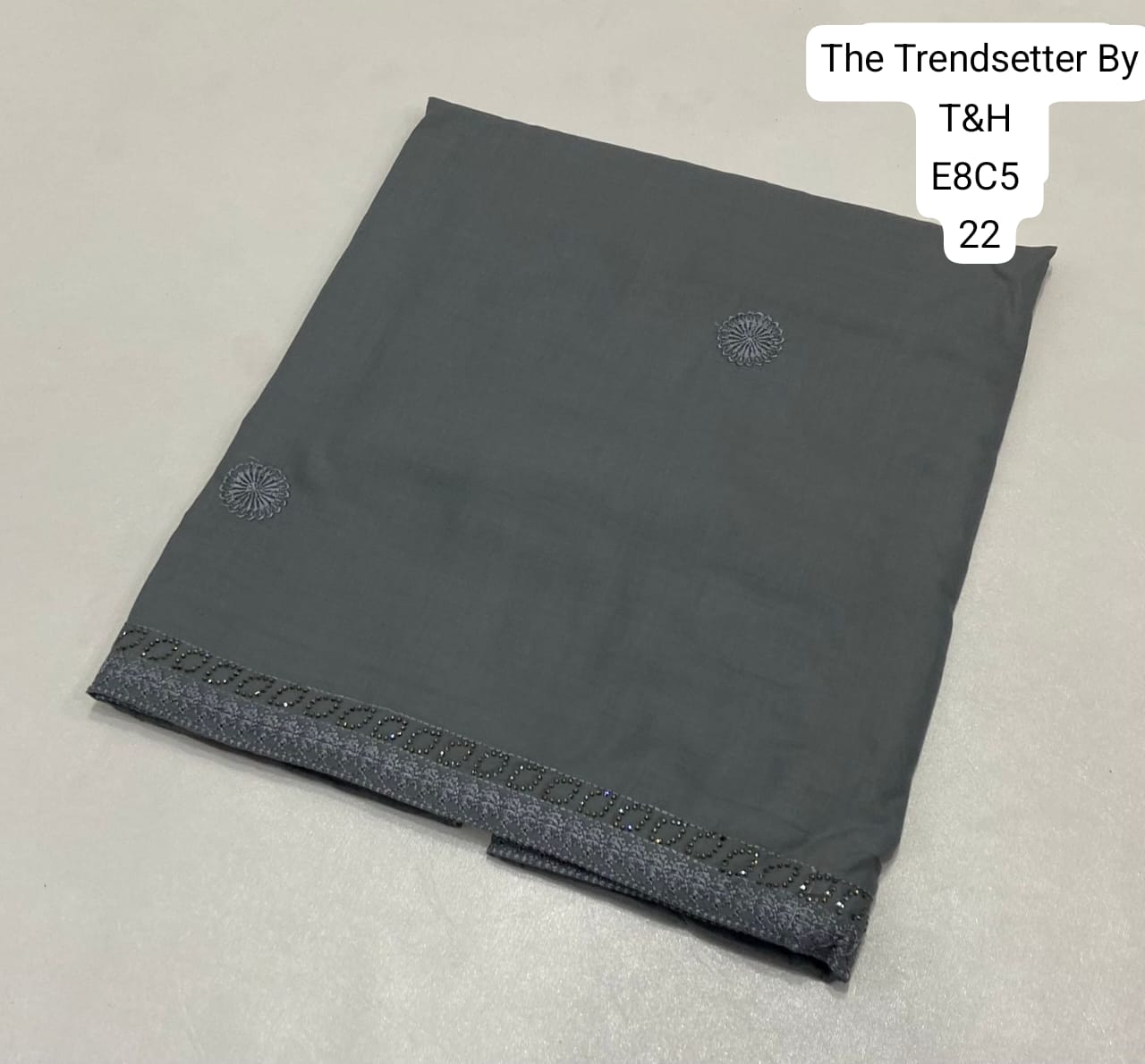 EMBROIDERY CHADDAR