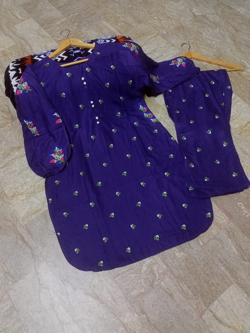 2 Pcs Embroidered Suit