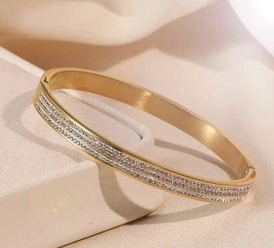 3 Lines Zircon Handcuff