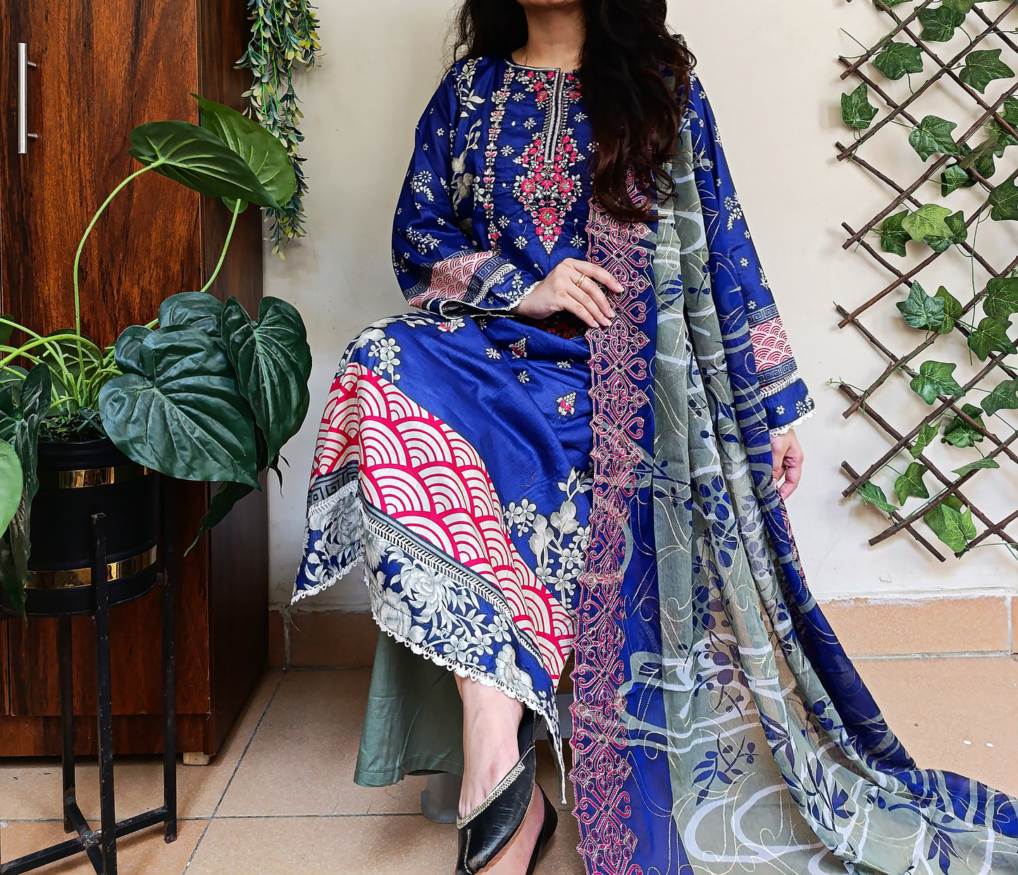 3 Pcs Cut Work Suit