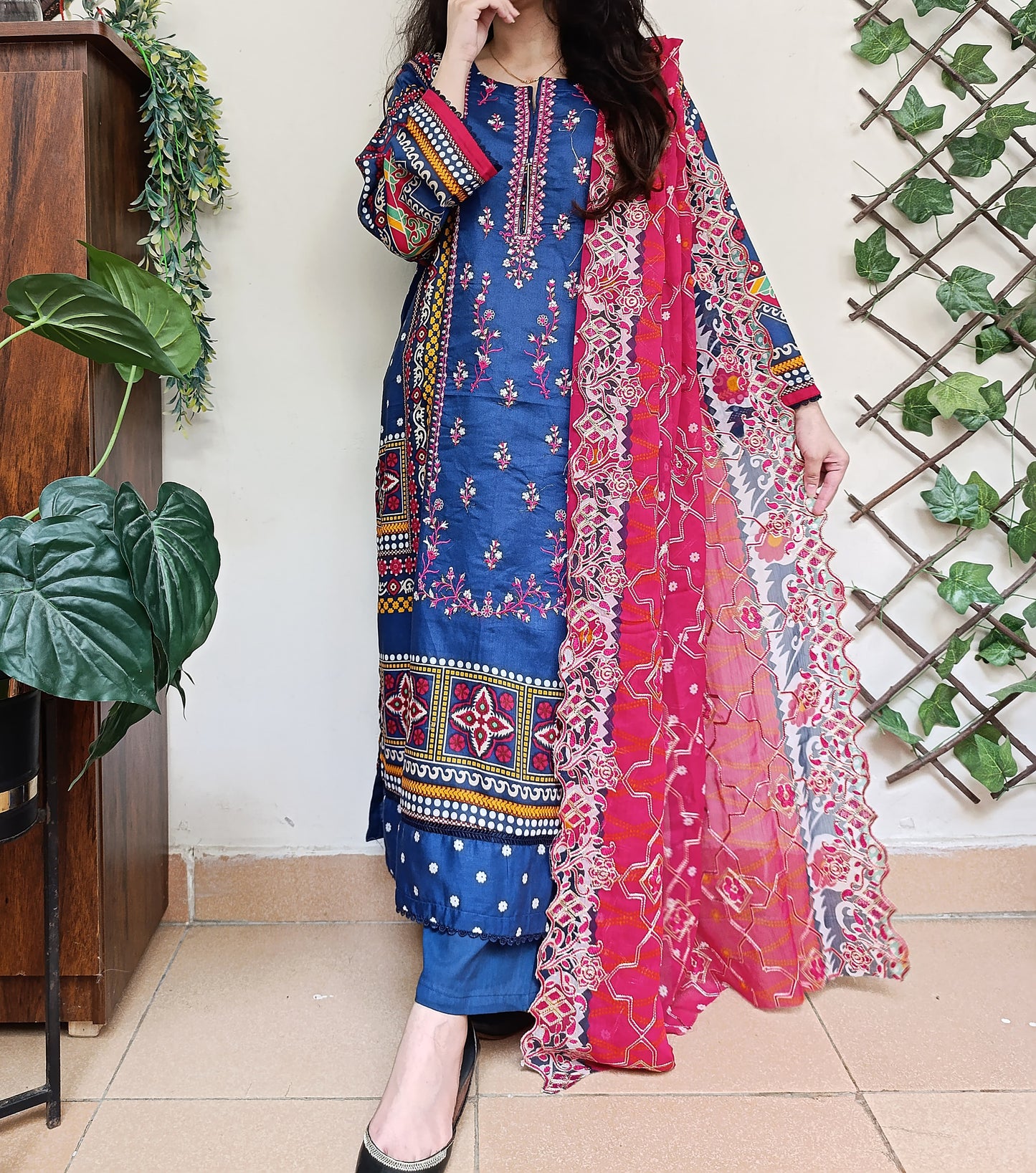 3 Pcs Cut Work Suit