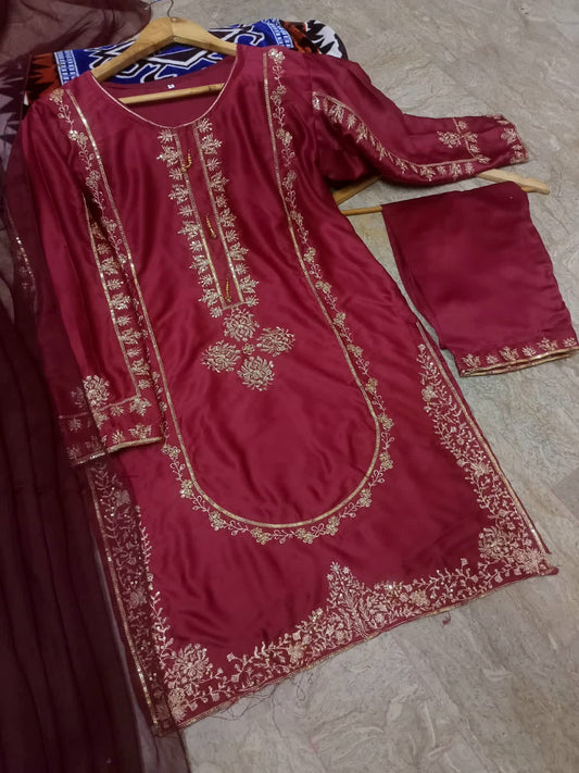 3Pcs Embroidered Suit