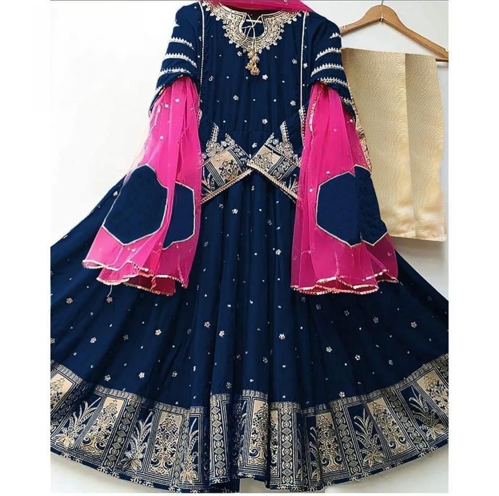 3Pcs Heavy Embroidered Suit