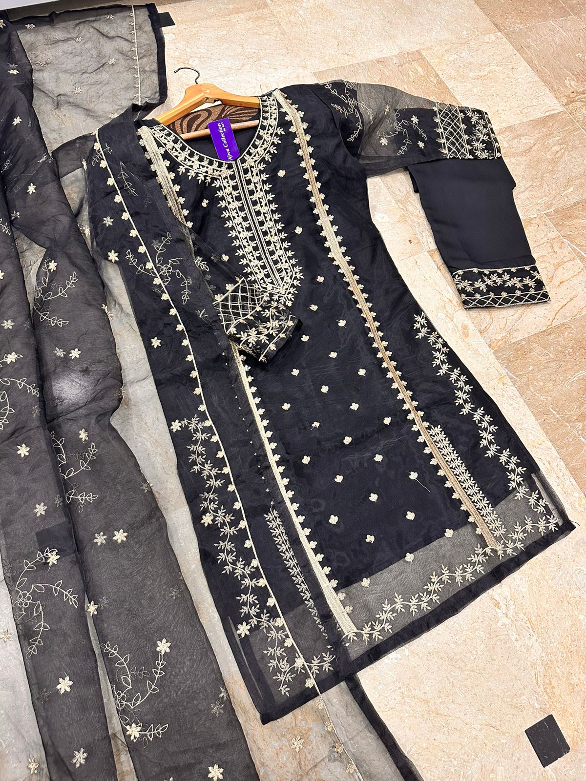 3Pcs Heavy Embroidered Suit