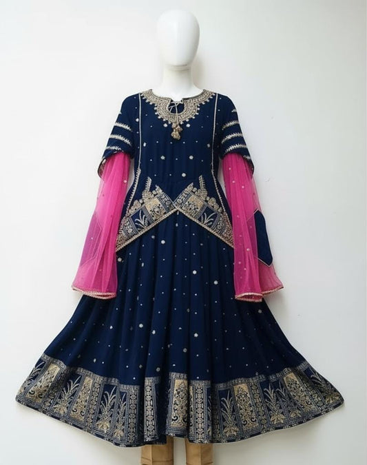 3Pcs Heavy Embroidered Suit