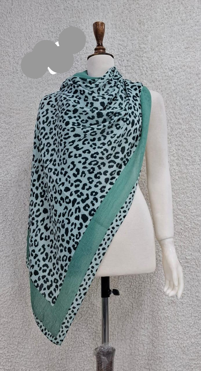 Crinkle Leopard Scarf