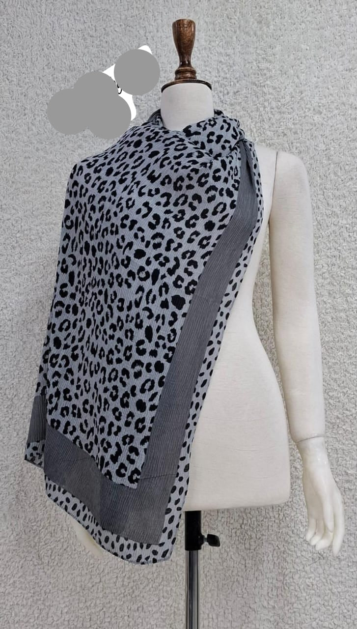 Crinkle Leopard Scarf