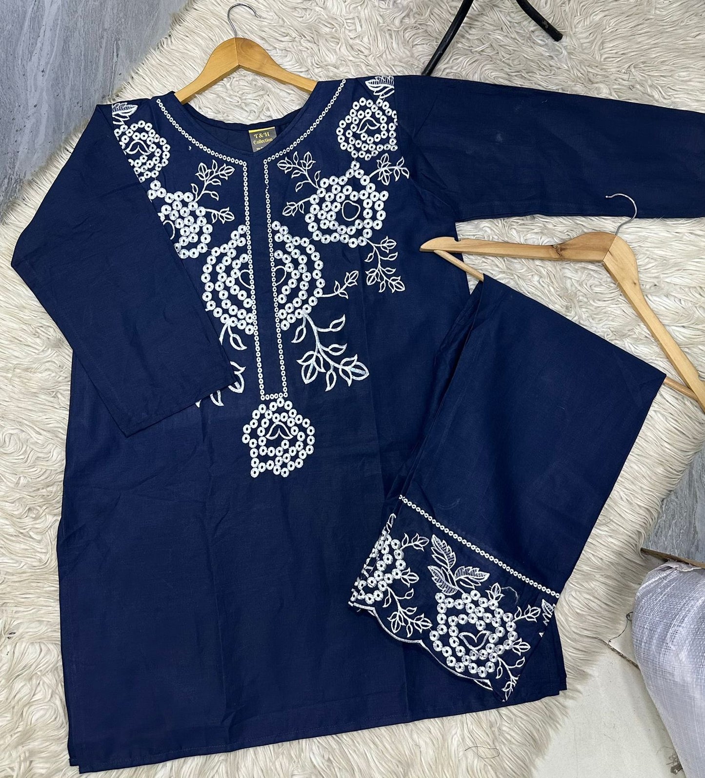 2 Pcs Embriodered Suit