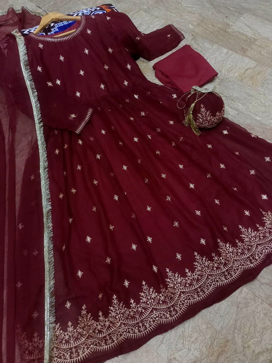 Embroidered Maxi With Potli