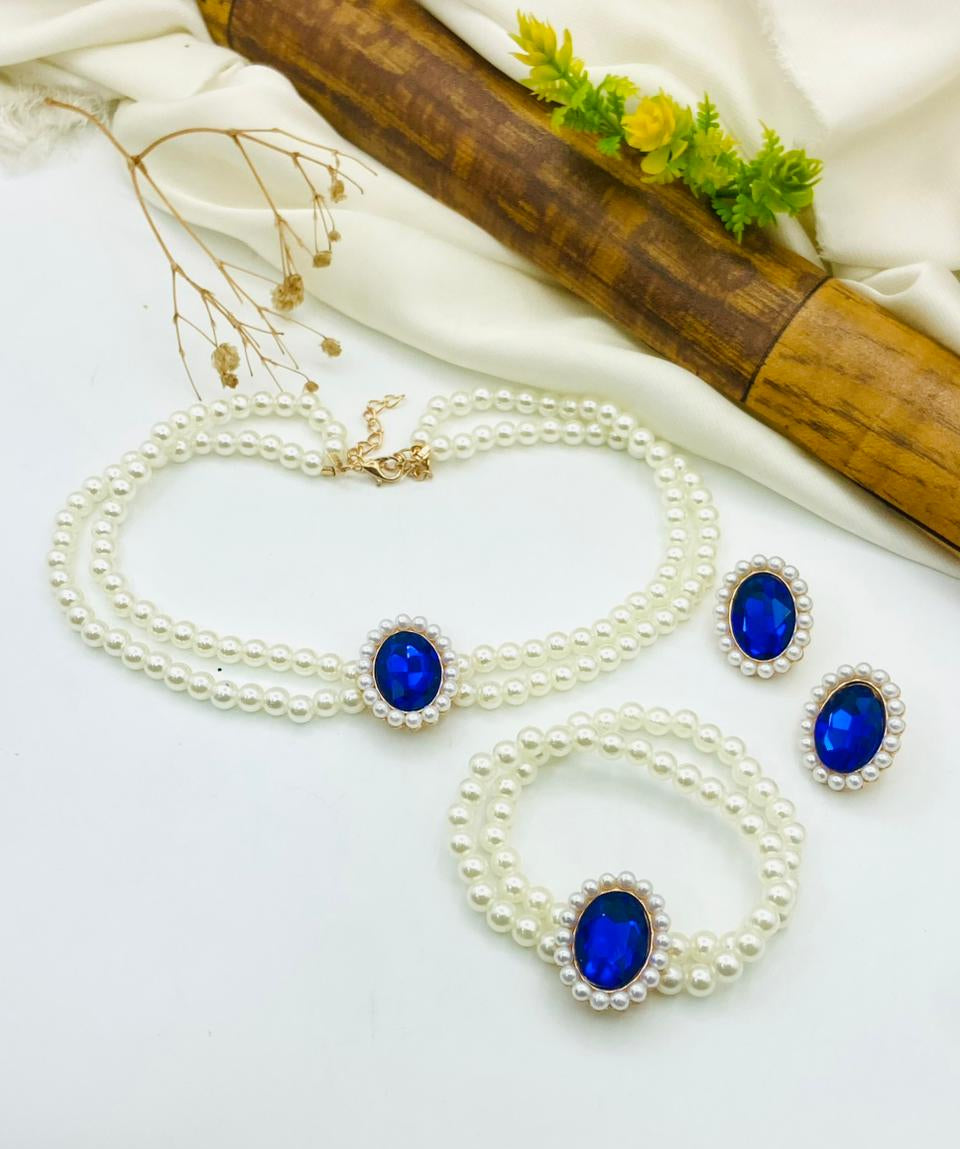 Pearls Mala Locket Set