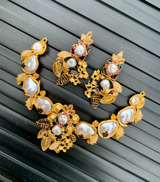 Mop Necklace Set