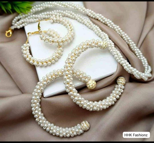 Pearl Set