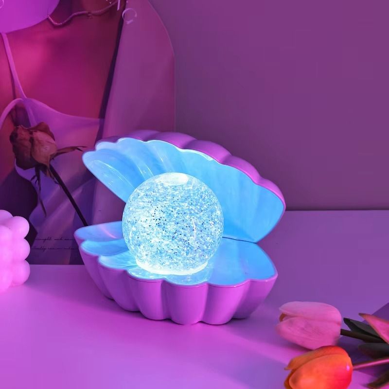 Shell Shaped Floor Lamp