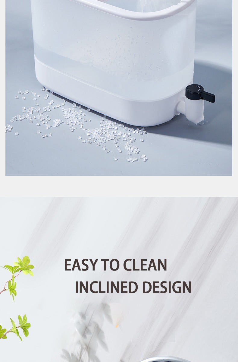 Water Container with Faucet