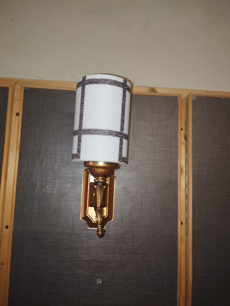White Ribbed Wall Lamp with Brass Bracket