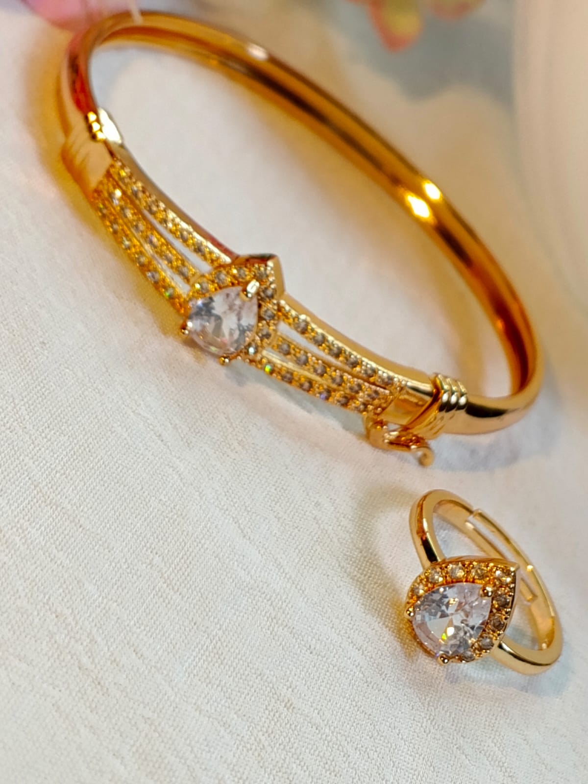 Zircon Bracelet