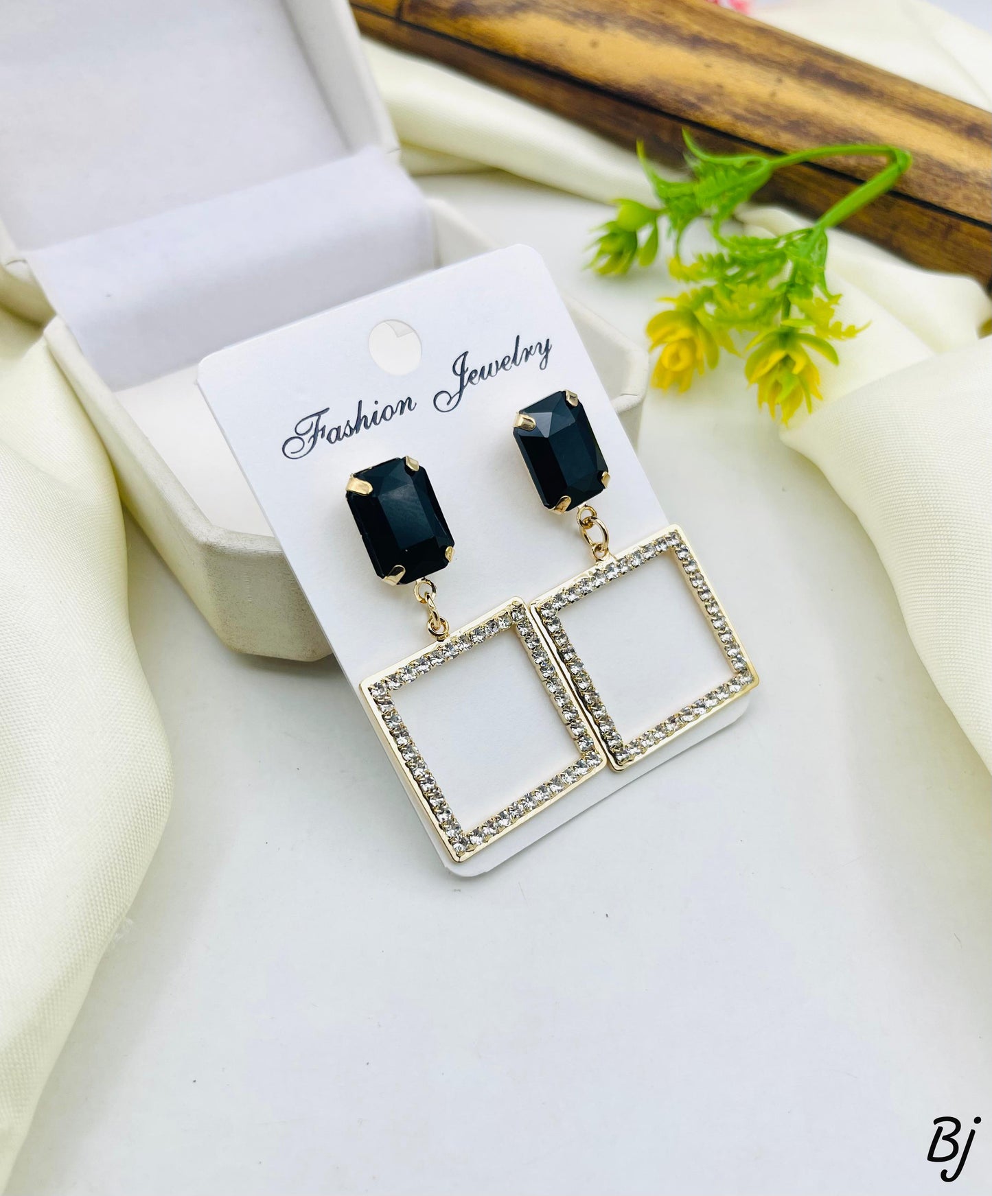 Zircon Earing