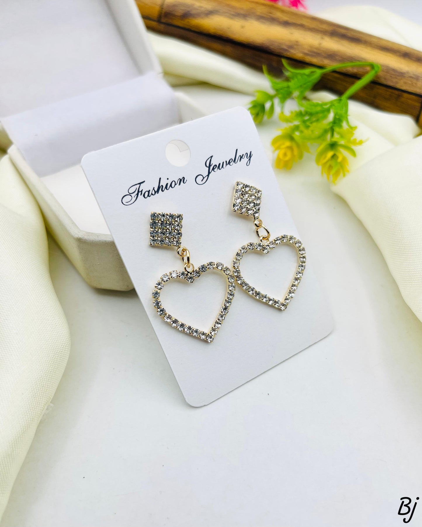 Zircon Earing