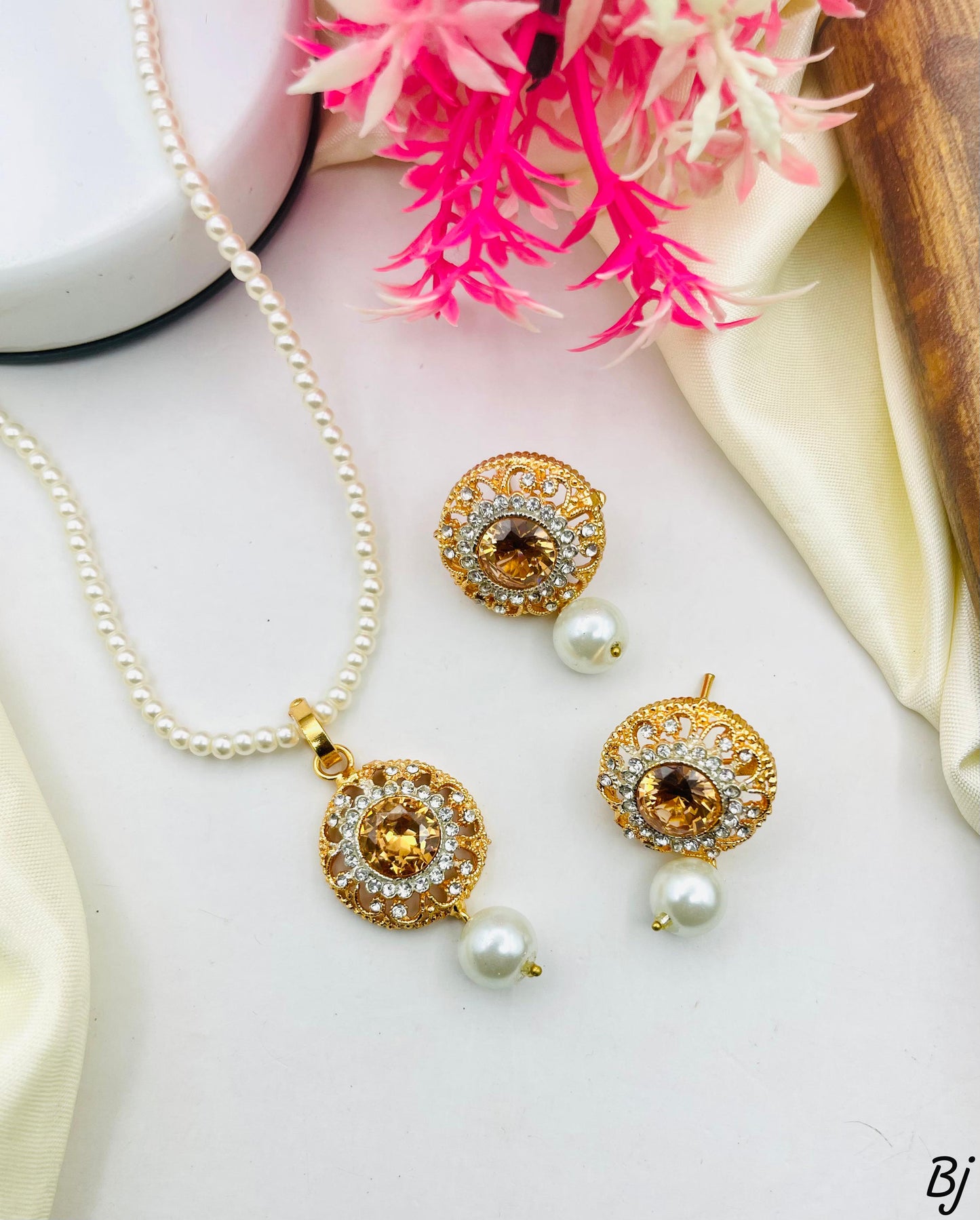 Zircon Locket Set