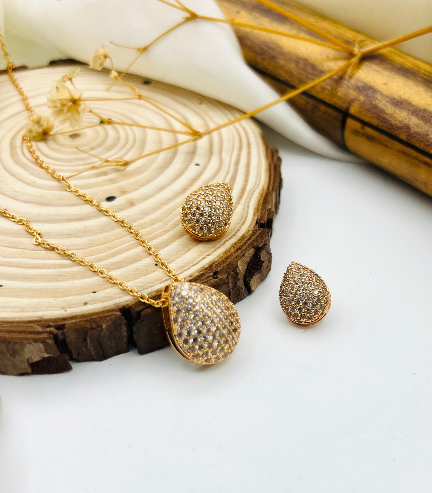 Zircon Locket Set
