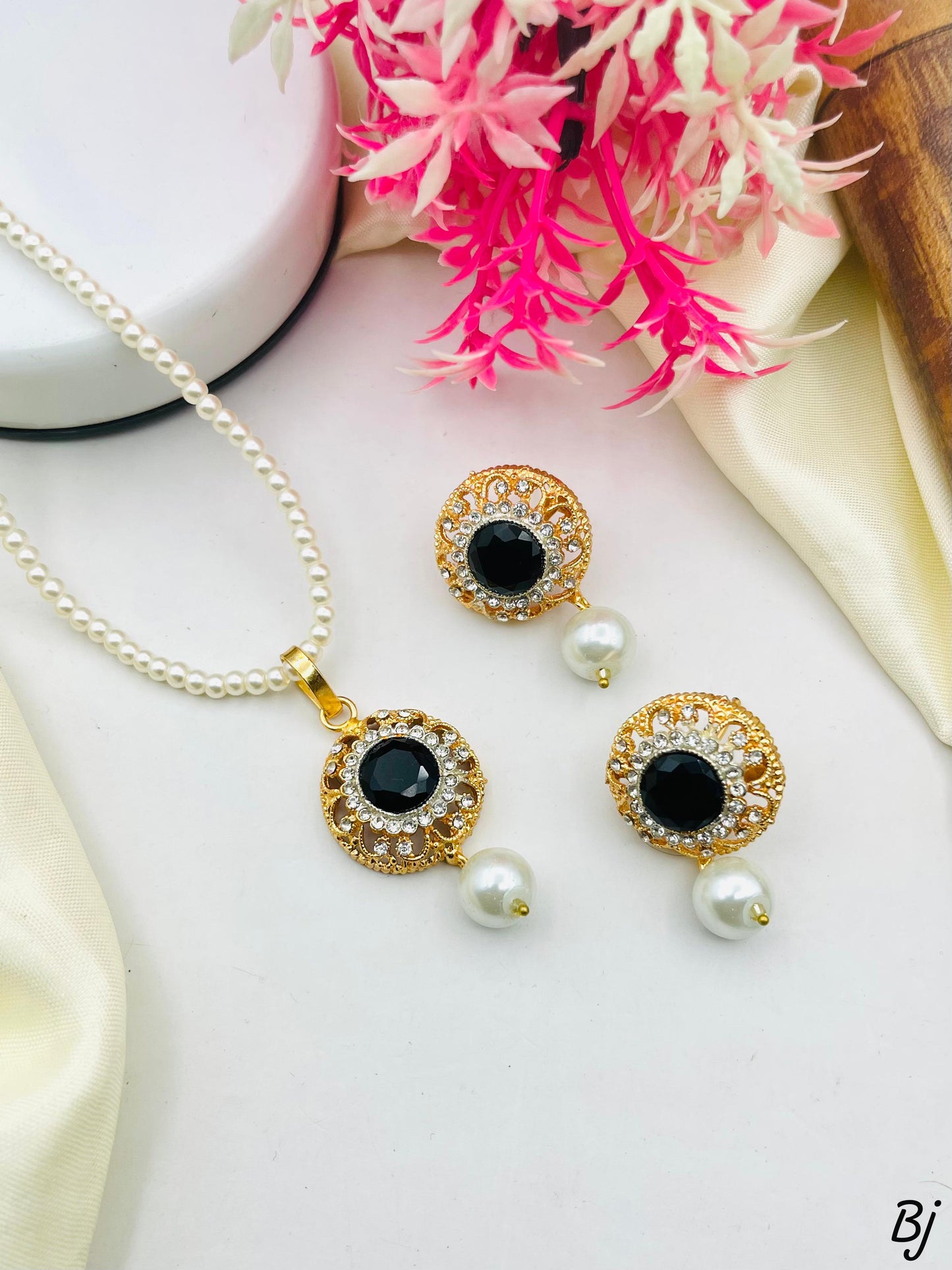 Zircon Locket Set