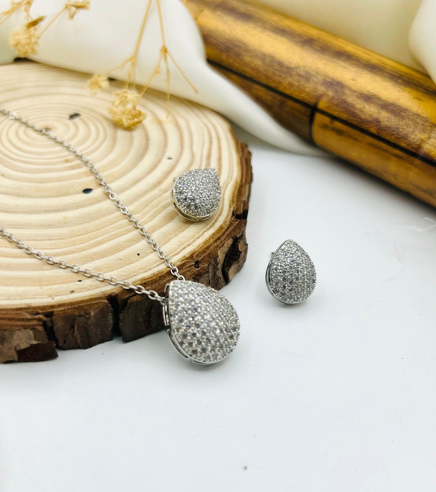 Zircon Locket Set