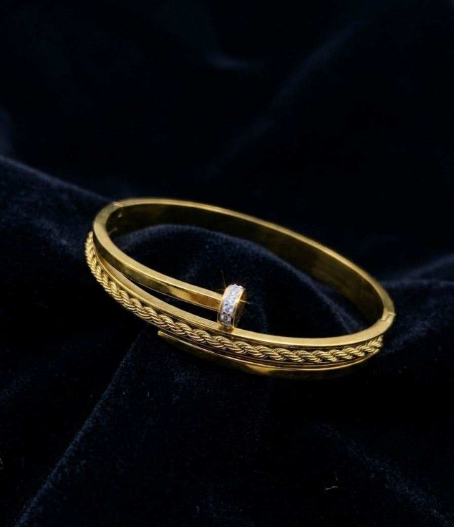 Zircon Stones Handcuff