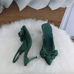 Bow frill heel