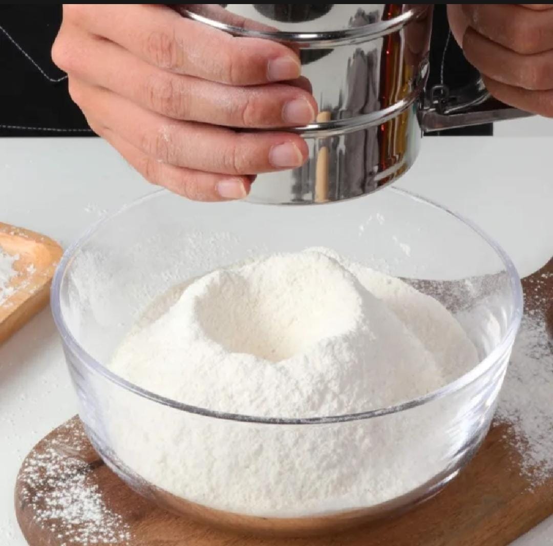 Flour Strainer