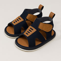 New born kids Sandle