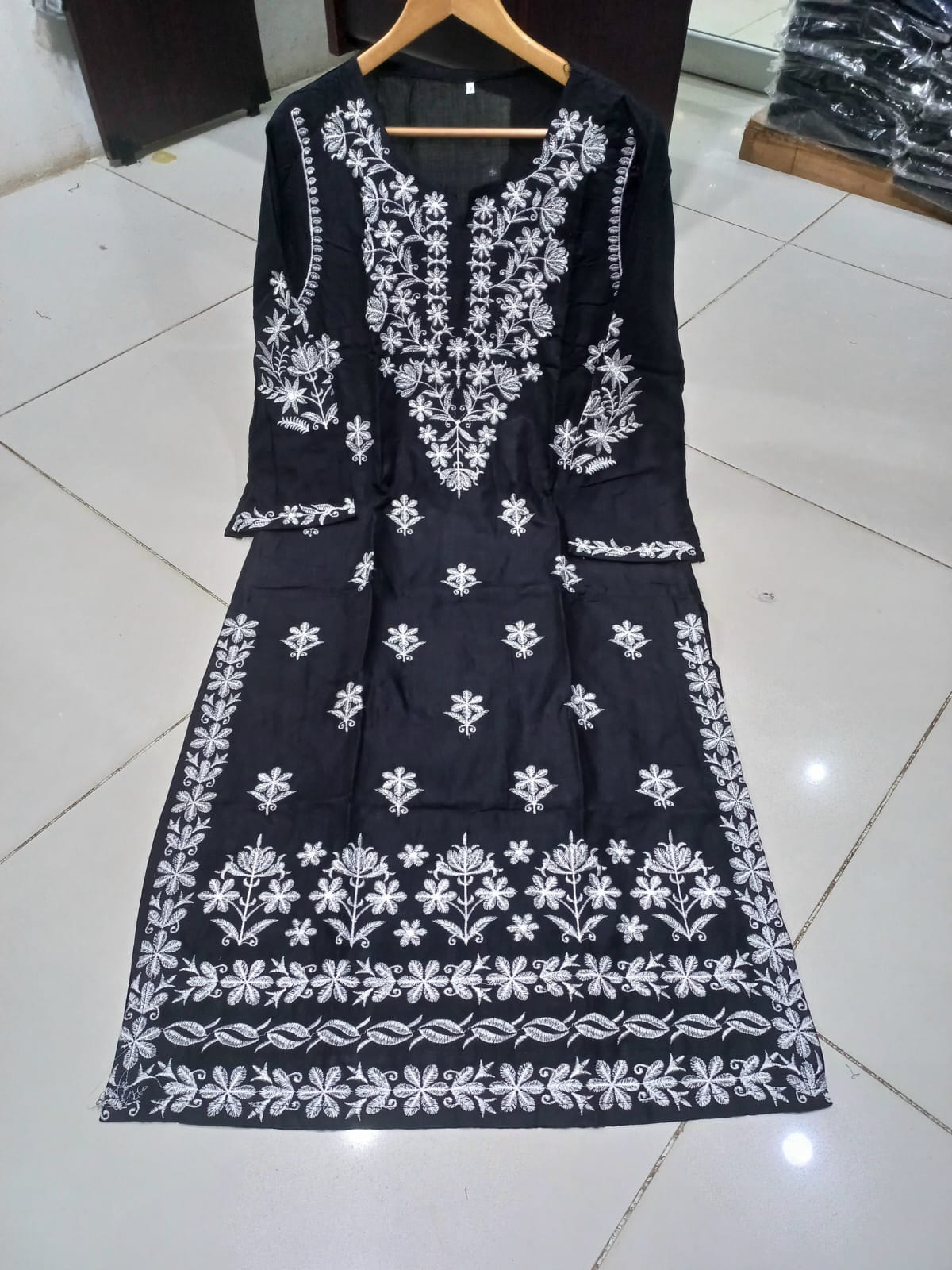 Chikankari Embroidered Kurti